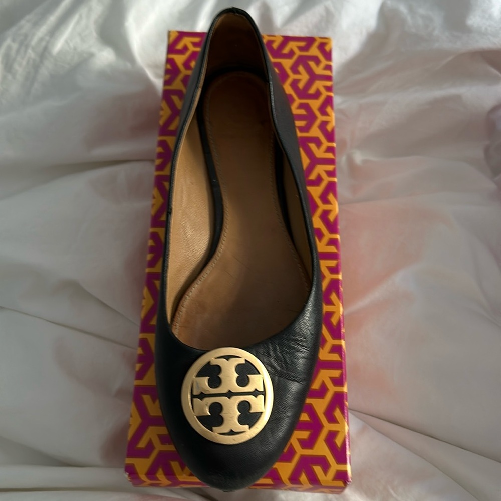 Chelsea Leather Ballet Flat In Black